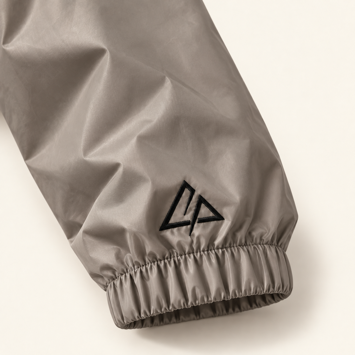 Range Windbreaker